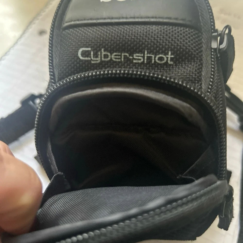 Sony Cyber Shot Camera Carry Bag Case 3 Pocket with Shoulder Strap